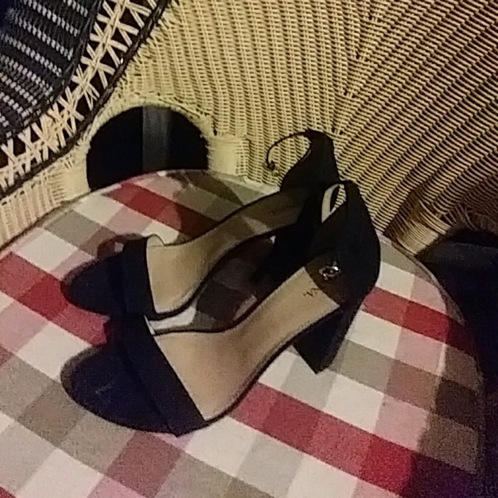Merona black heels